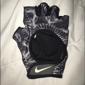 Nike Workout Gloves